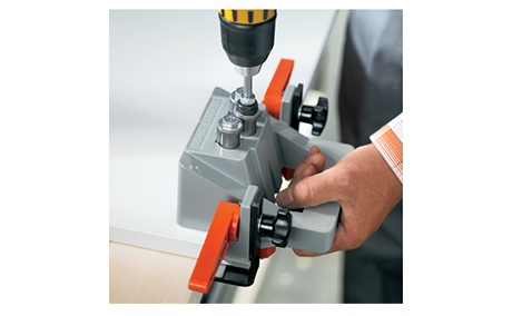 AIDES DE MONTAGE, MÈCHES ET GABARITS BLUM